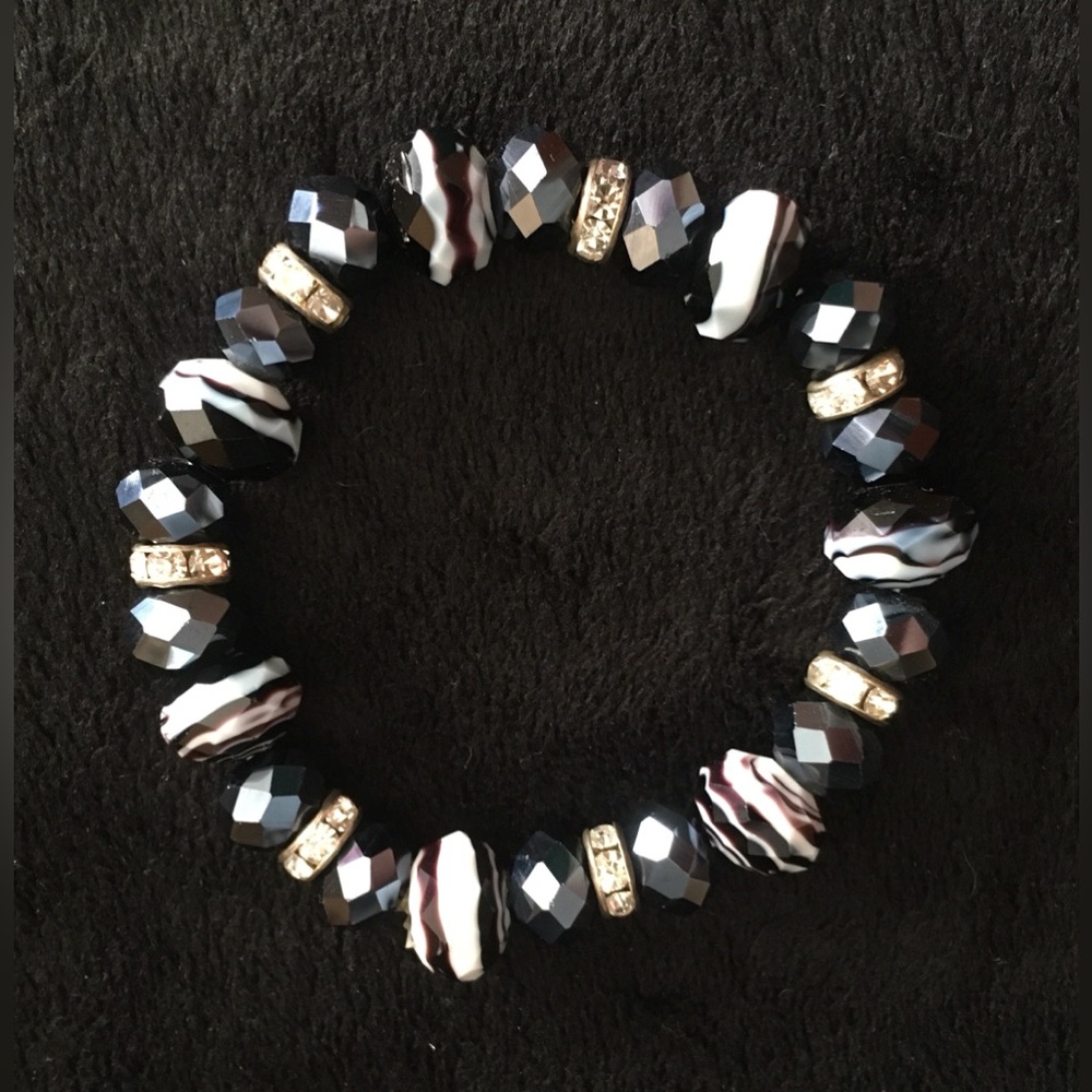 Black And White Beaded Stretch Bracelet